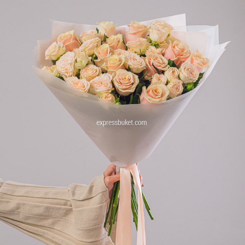 Микс нежных роз