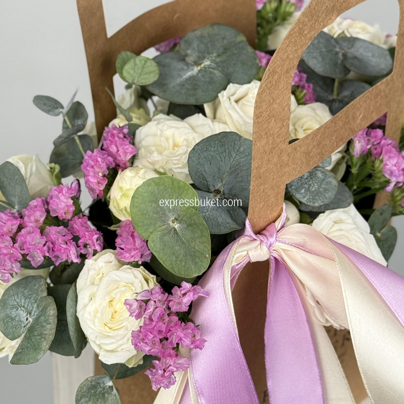 Цветы в коробке 1058